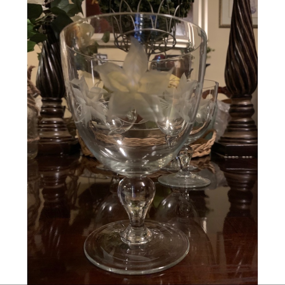 Vintage Clear Glassware, Teardrop Stem, Wine Glass, Etched Floral Pattern Set 4